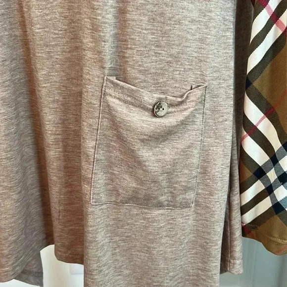 Trendy Plaid Sleeve Tunic | Soft Knit Pocket Detail | Medium - Picture 6 of 14